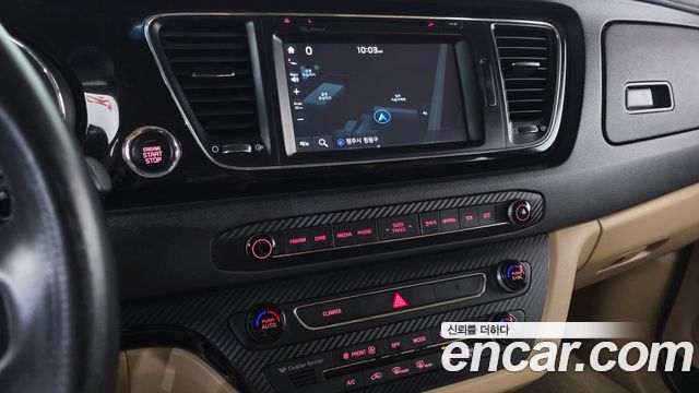 Kia Canival 2017 — photo 13