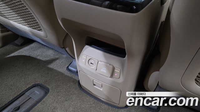 Kia Canival 2017 — photo 15