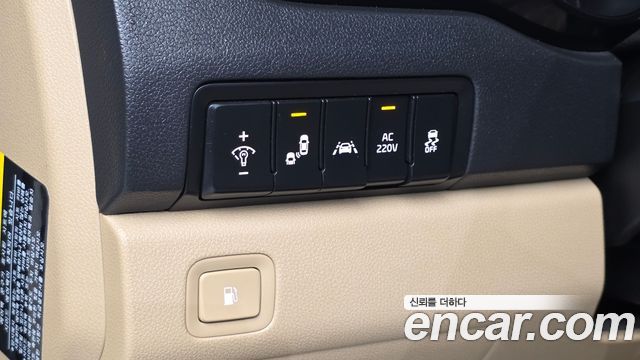 Kia Canival 2017 — photo 20