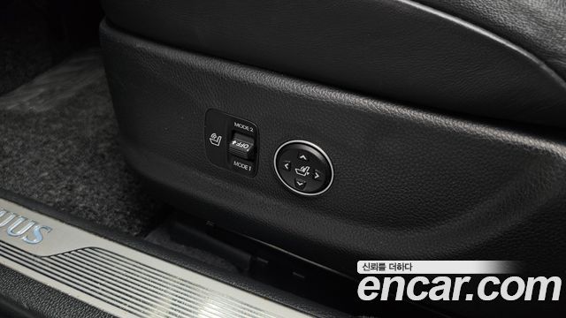 Hyundai Equus 2012 — photo 17