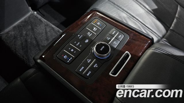 Hyundai Equus 2012 — photo 18