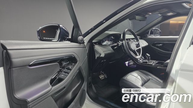 Land Rover Range Rover Evoque 2022 — photo 10