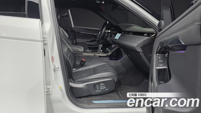 Land Rover Range Rover Evoque 2022 — photo 11