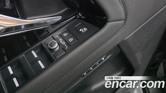 Land Rover Range Rover Evoque 2022 — photo 17