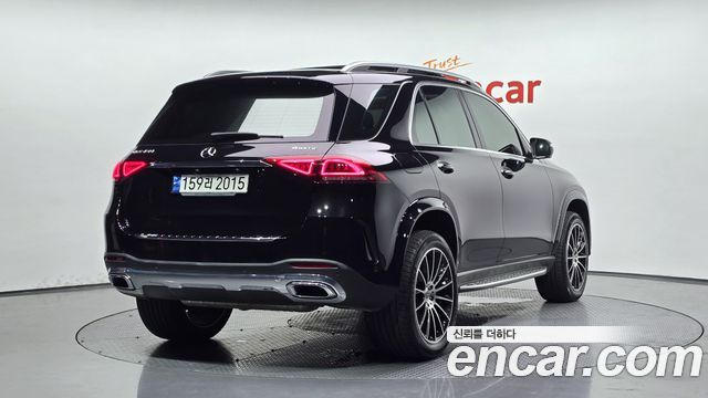 Mercedes-Benz GLE-Class 2023 — photo 2