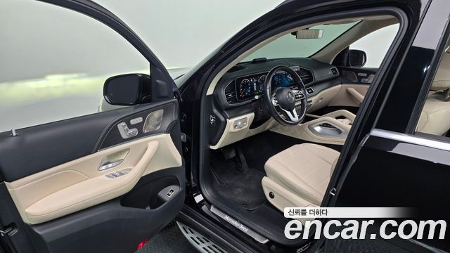 Mercedes-Benz GLE-Class 2023 — photo 17
