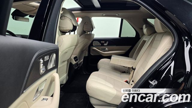 Mercedes-Benz GLE-Class 2023 — photo 18
