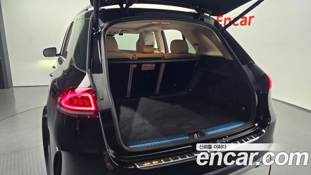 Mercedes-Benz GLE-Class 2023 — photo 26