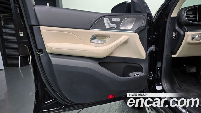 Mercedes-Benz GLE-Class 2023 — photo 14