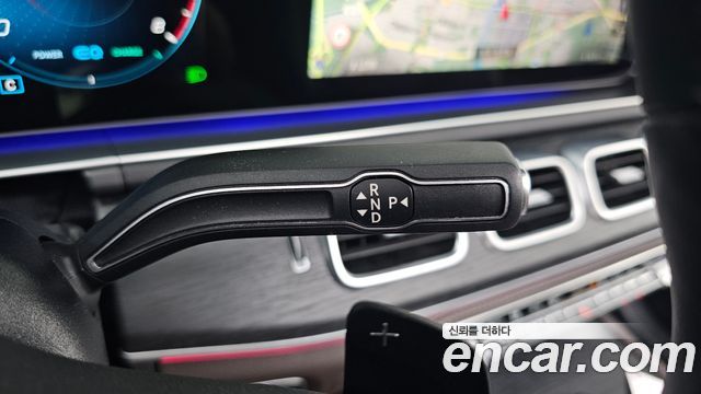 Mercedes-Benz GLE-Class 2023 — photo 12
