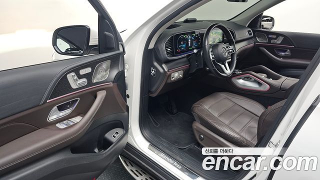 Mercedes-Benz GLE-Class 2023 — photo 13