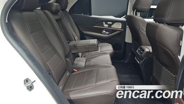 Mercedes-Benz GLE-Class 2023 — photo 17