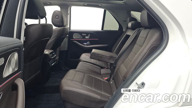 Mercedes-Benz GLE-Class 2023 — photo 18