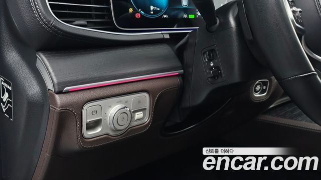 Mercedes-Benz GLE-Class 2023 — photo 22