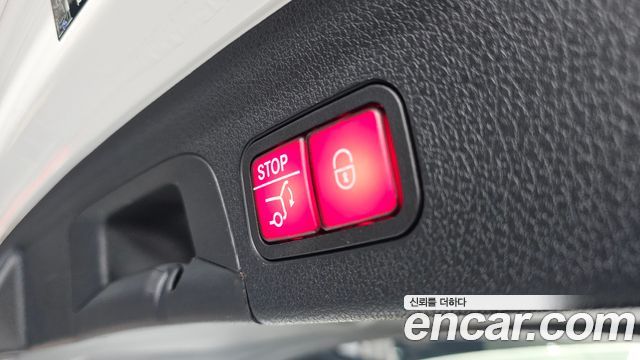 Mercedes-Benz GLE-Class 2023 — photo 24