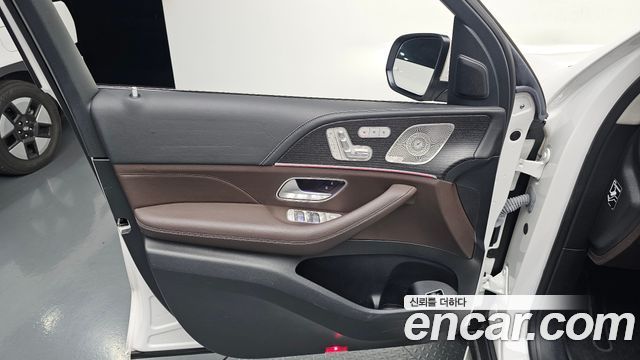 Mercedes-Benz GLE-Class 2023 — photo 14
