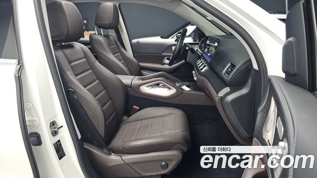 Mercedes-Benz GLE-Class 2023 — photo 16