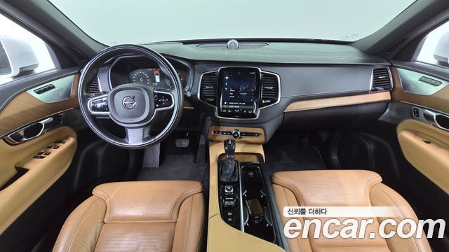 Volvo XC90 2018 — photo 10