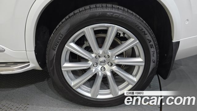 Volvo XC90 2018 — photo 7