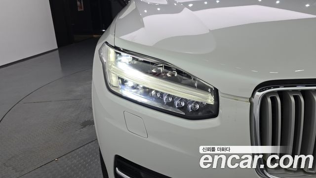 Volvo XC90 2018 — photo 8