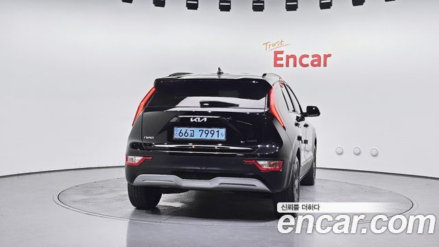 Kia Niro 2023 — photo 4