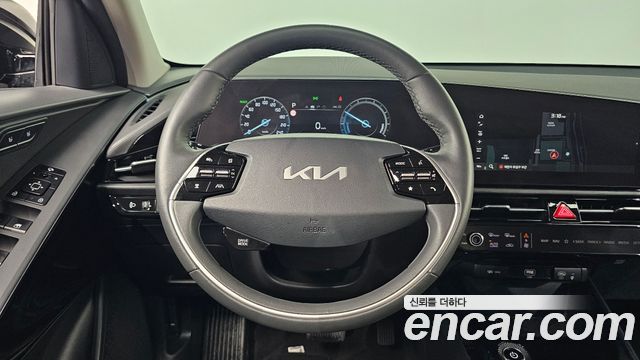 Kia Niro 2023 — photo 19