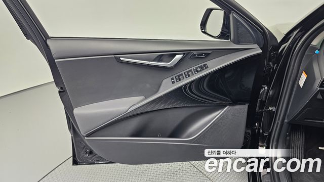 Kia Niro 2023 — photo 14