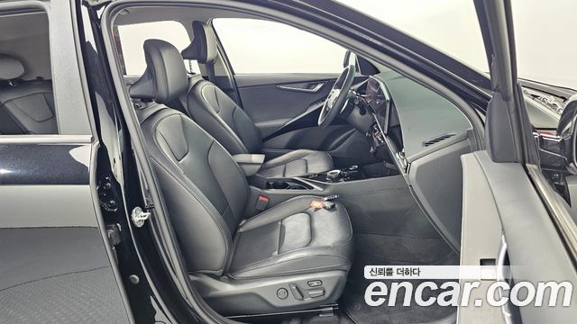 Kia Niro 2023 — photo 16