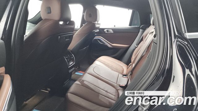 BMW X6 2022 — photo 28