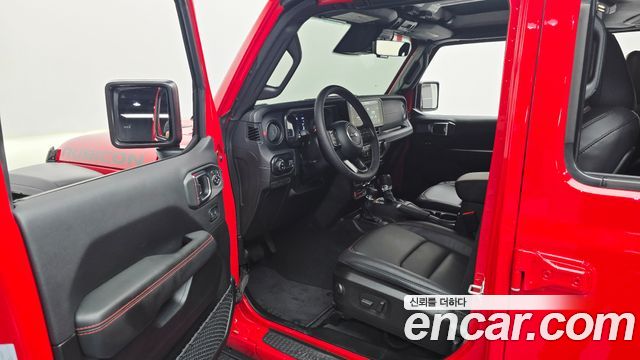 Jeep Wrangler 2025 — photo 13