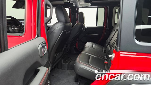 Jeep Wrangler 2025 — photo 17