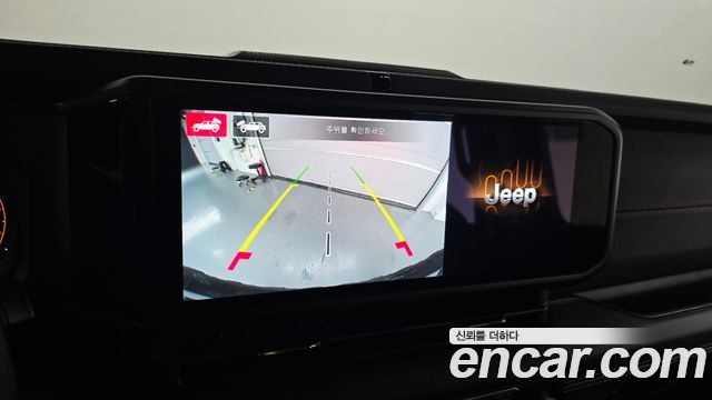 Jeep Wrangler 2025 — photo 21