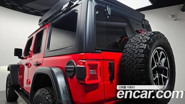 Jeep Wrangler 2025 — photo 24