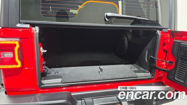 Jeep Wrangler 2025 — photo 25