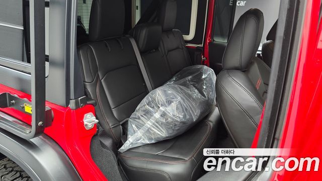 Jeep Wrangler 2025 — photo 26