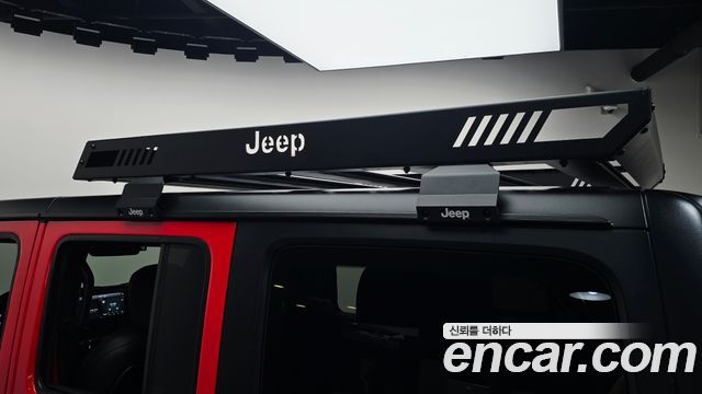 Jeep Wrangler 2025 — photo 33