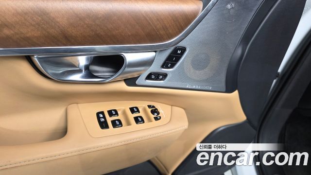 Volvo S90 2020 — photo 32
