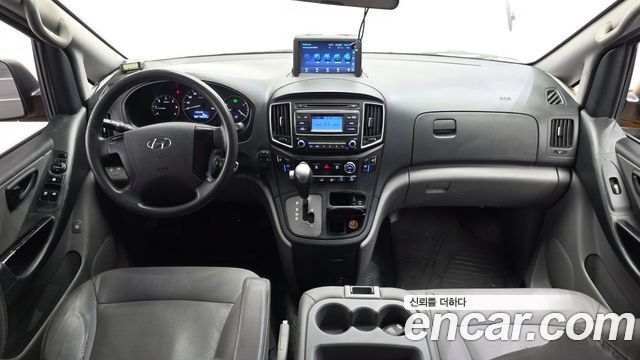 Hyundai Starex 2019 — photo 10