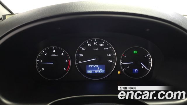 Hyundai Starex 2019 — photo 11