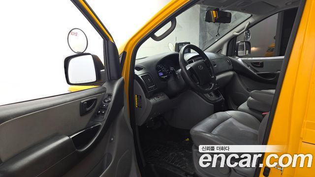 Hyundai Starex 2019 — photo 13