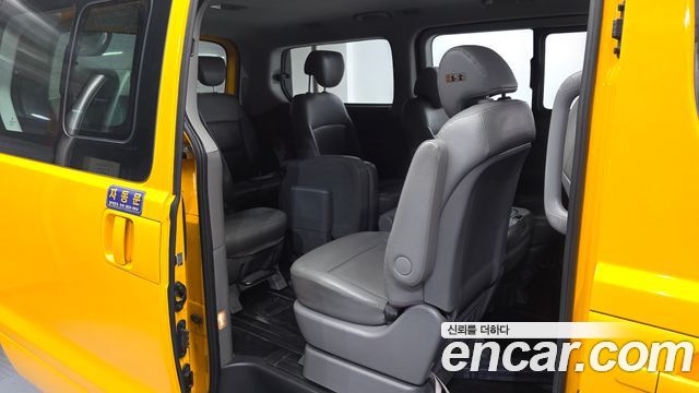 Hyundai Starex 2019 — photo 18