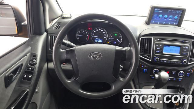 Hyundai Starex 2019 — photo 19