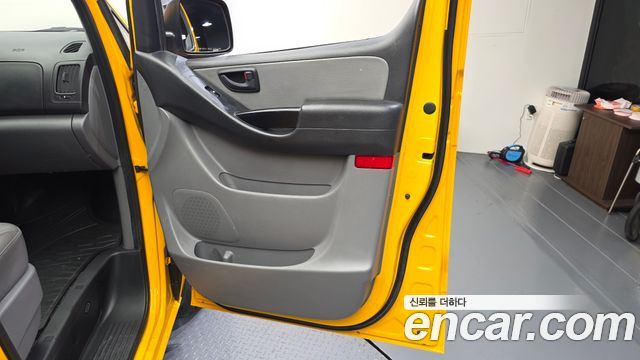 Hyundai Starex 2019 — photo 15