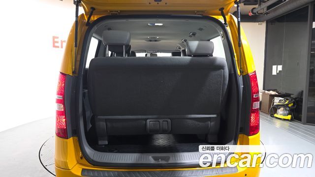 Hyundai Starex 2019 — photo 27