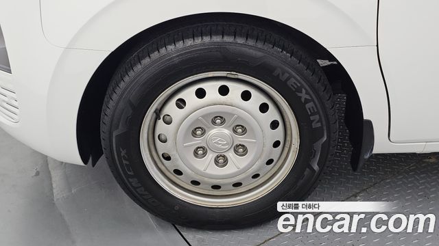 Hyundai Staria 2023 — photo 5