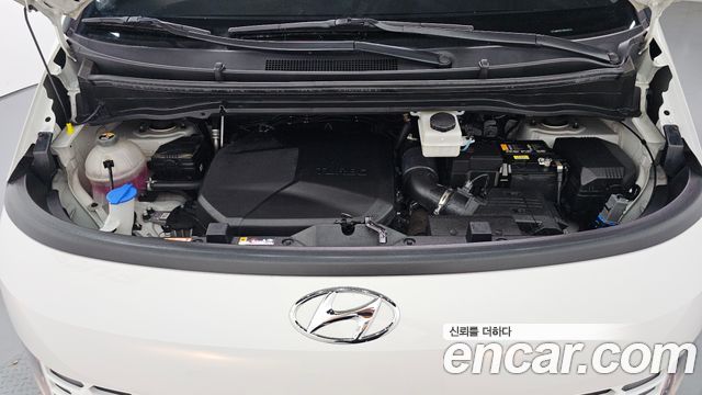 Hyundai Staria 2023 — photo 6