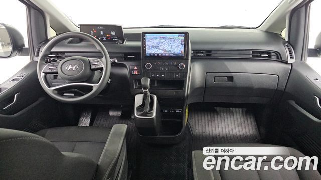 Hyundai Staria 2023 — photo 7