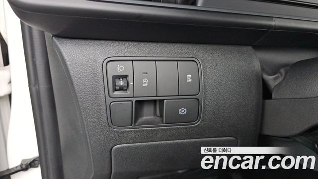 Hyundai Staria 2023 — photo 16