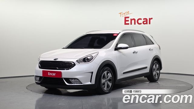 Kia Niro 2017 — photo 1