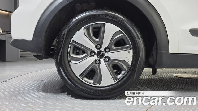 Kia Niro 2017 — photo 5
